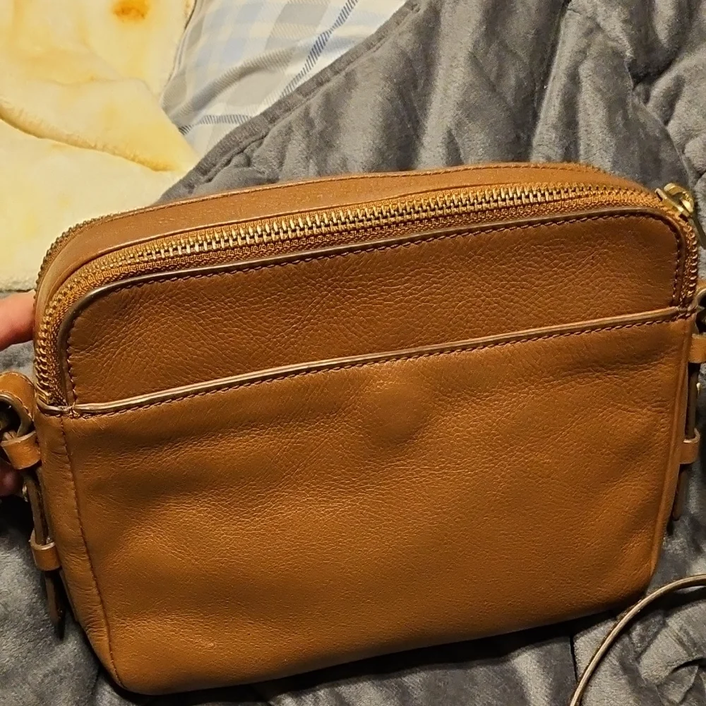 Fossil Women's Tan Leather Crossbody Bag - Picture 3 of 10